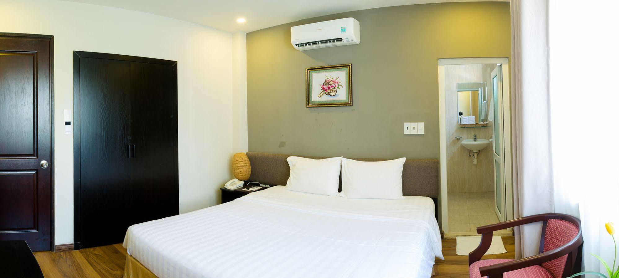 Sun Flower Hotel Нячанг Экстерьер фото